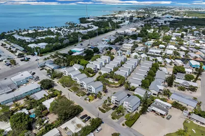 325 25th Street, Marathon, FL 33050 - Photo 2