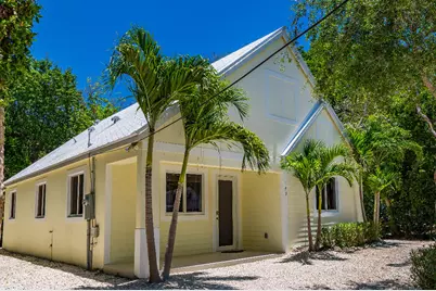 143 N Hammock Road, Upper Matecumbe Key Islamorada, FL 33036 - Photo 1