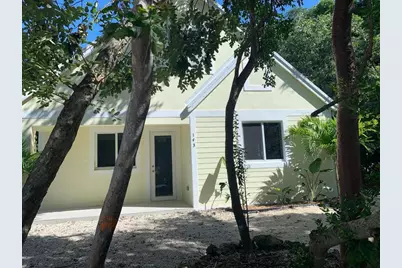 143 N Hammock Road, Upper Matecumbe Key Islamorada, FL 33036 - Photo 1