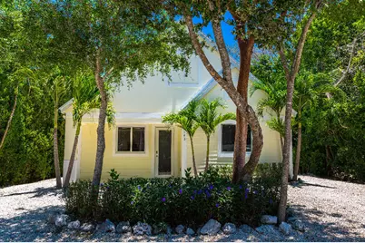 143 N Hammock Road, Upper Matecumbe Key Islamorada, FL 33036 - Photo 2