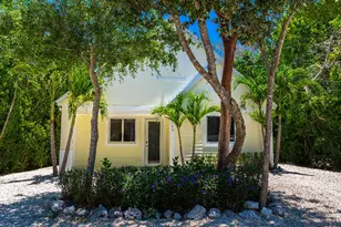 143 N Hammock Rd, Upper Matecumbe Key Islamorada, FL 33036 - Photo 2