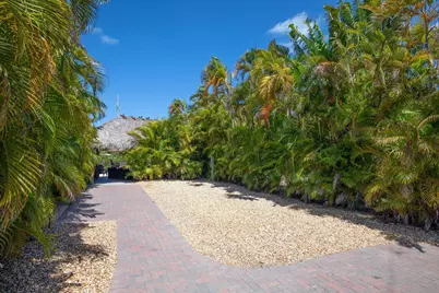 2950 Overseas Highway # 2, Lower Sugarloaf Key, FL 33040 - Photo 2