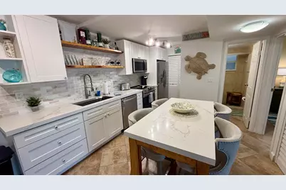 88500 Overseas Highway #APT 317, Plantation Key, FL 33070 - Photo 6