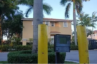 427 NE 21st Terrace, Other, FL 33034 - Photo 2