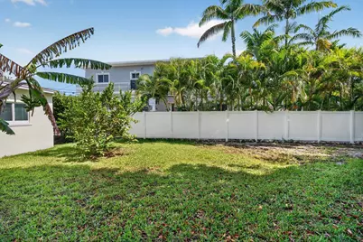 8 Ocean View Boulevard, Key Largo, FL 33037 - Photo 32