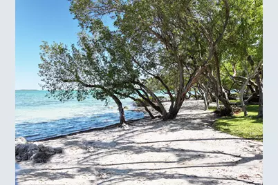 96000 Overseas Highway #N4 + Boat Slip, Key Largo, FL 33037 - Photo 46