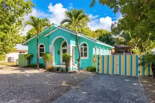 32 S Andros Rd, Key Largo, FL 33037 - Photo 2