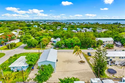 31128 Avenue G, Big Pine Key, FL 33043 - Photo 4