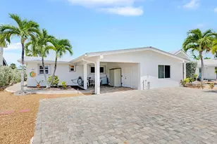 741 9th St, Key Colony, FL 33051 - Photo 38
