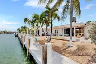 741 9th St, Key Colony, FL 33051 - Photo 2