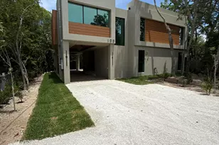 109 Point Pleasant Dr, Key Largo, FL 33037 - Photo 1
