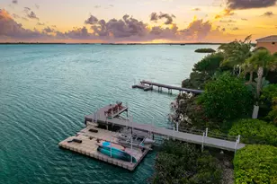 26 Cannon Royal Dr, Shark Key, FL 33040 - Photo 4