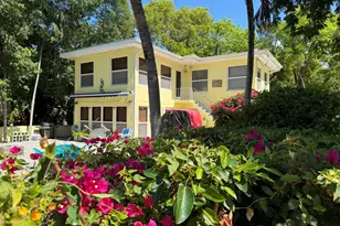 140 S Bay Harbor Dr, Key Largo, FL 33037 - Photo 2