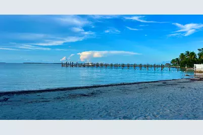 140 S Bay Harbor Drive, Key Largo, FL 33037 - Photo 1