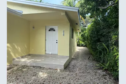 220 W Indies Road, Key Largo, FL 33070 - Photo 2