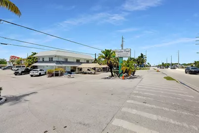 7070 Overseas Highway, Marathon, FL 33050 - Photo 12