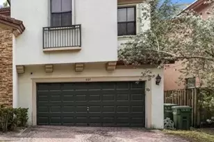 601 SE 37th Pl, Homestead, FL 33034 - Photo 2