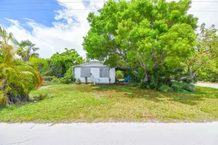 290 46th St, Summerland Key, FL 33042 - Photo 2