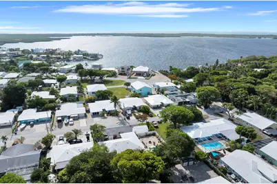304 2nd Ter, Key Largo, FL 33037 - Photo 8