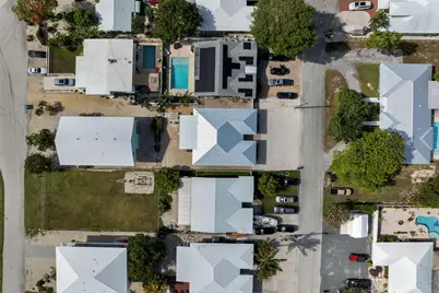 304 2nd Ter, Key Largo, FL 33037 - Photo 10