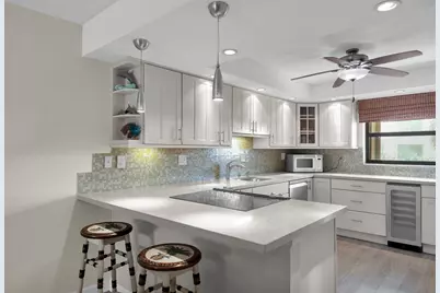 601 W Ocean Drive #316-D, Key Colony, FL 33051 - Photo 10