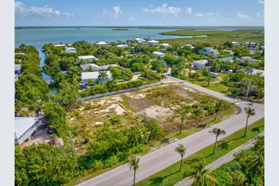 17215 Keystone Road, Sugarloaf Key, FL 33042 - Photo 8