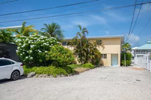 596 W Shore Dr, Summerland Key, FL 33042 - Photo 2