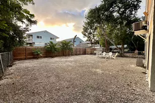 335 Bayview Ave, Key Largo, FL 33037 - Photo 24