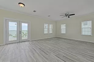21 E Circle Dr, Saddlebunch, FL 33040 - Photo 12