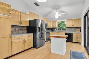 51 N Bay Harbor Dr, Key Largo, FL 33037 - Photo 8