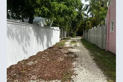 906 Williams Alley, Key West, FL 33040 - Photo 8