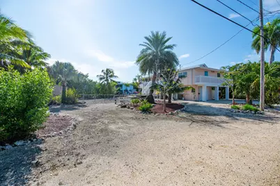 27426 Martinique Lane, Ramrod Key, FL 33042 - Photo 36