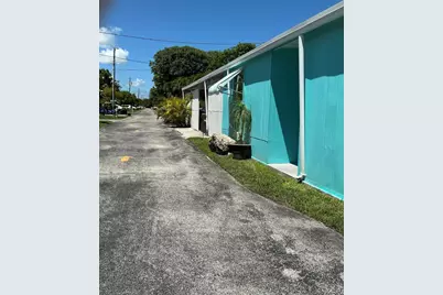 802 N Topaz, Key Largo, FL 33037 - Photo 4