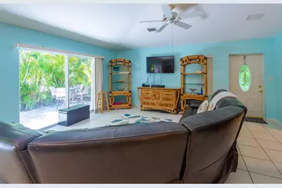 180 8th Street, Key Colony, FL 33051 - Photo 16