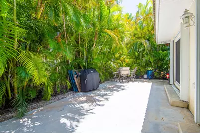180 8th Street, Key Colony, FL 33051 - Photo 8
