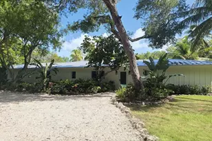 41 Sunset Rd, Key Largo, FL 33037 - Photo 10