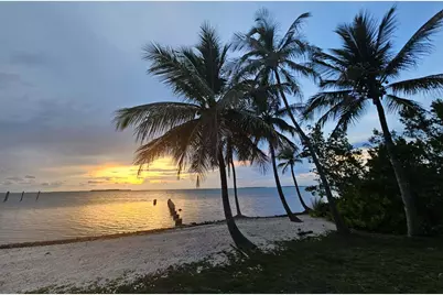41 Sunset Road, Key Largo, FL 33037 - Photo 2