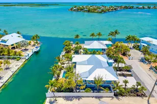 17042 W Starfish Ln, Sugarloaf Key, FL 33042 - Photo 2
