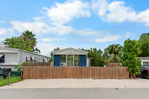 17 Palm Dr, Lower Sugarloaf Key, FL 33040 - Photo 1