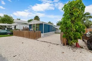 17 Palm Dr, Saddlebunch, FL 33040 - Photo 6