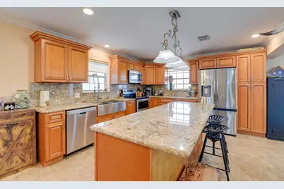 706 E Caribbean Drive, Summerland Key, FL 33042 - Photo 4