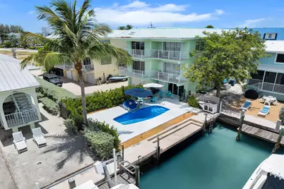 315 E Ocean Drive, Key Colony, FL 33051 - Photo 2