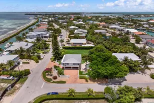 235 W Seaview Cir, Duck Key, FL 33050 - Photo 52