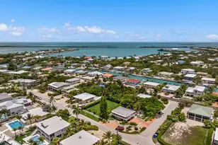 235 W Seaview Cir, Duck Key, FL 33050 - Photo 50
