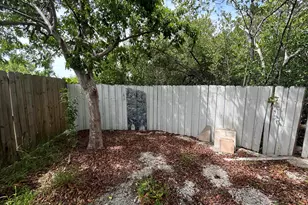 100 Sunset Ln, Key Largo, FL 33037 - Photo 4