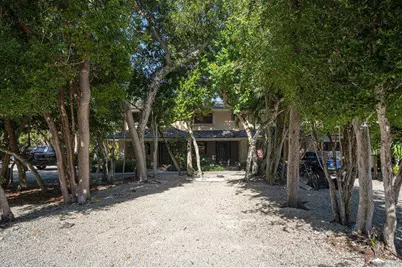 96000 Overseas Highway #APT D2, Key Largo, FL 33037 - Photo 4