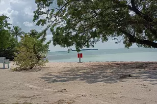 106 S Bay Harbor Dr, Key Largo, FL 33037 - Photo 18