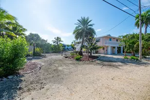 27426 Martinique Ln, Ramrod Key, FL 33042 - Photo 36