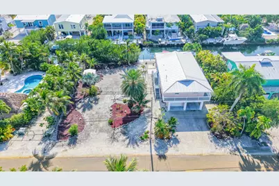 27426 Martinique Lane, Ramrod Key, FL 33042 - Photo 24