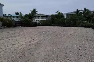 27374 Guadaloupe Ln, Ramrod Key, FL 33042 - Photo 1
